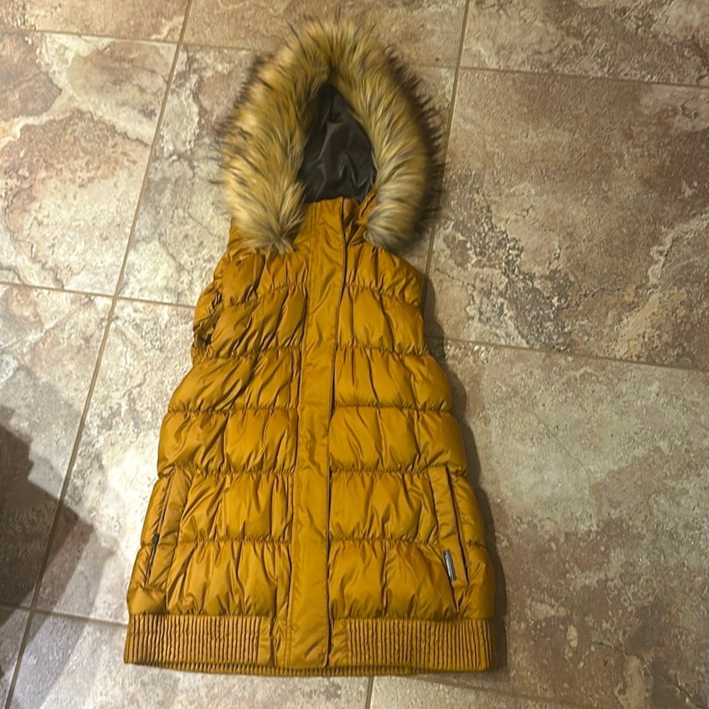 Merrell puffer vest size L